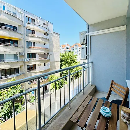 Park Apartment Burgas City